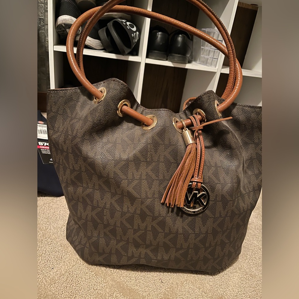Michael kors handbag